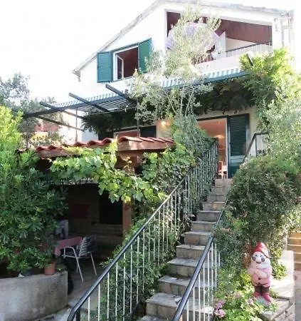 Apartment In With Sea View, Terrace, Air Conditioning, Wi-fi