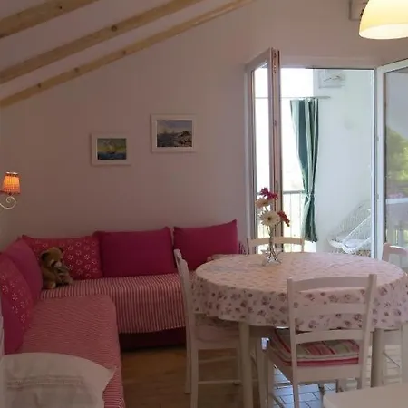 In With Sea View, Terrace, Air Conditioning, Wi-fi Slatine